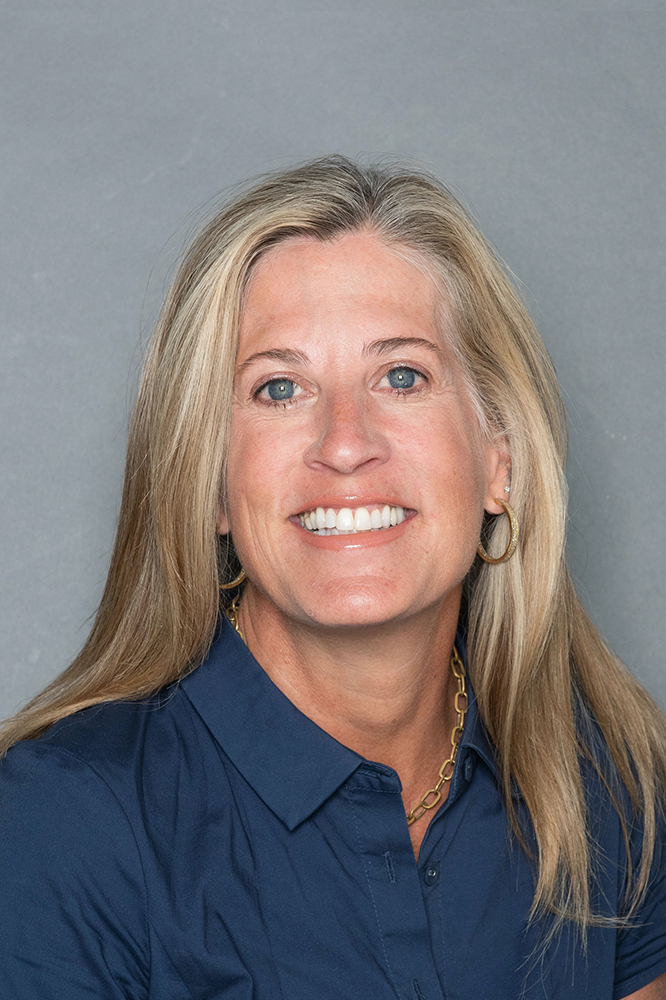 Carole Buyers headshot